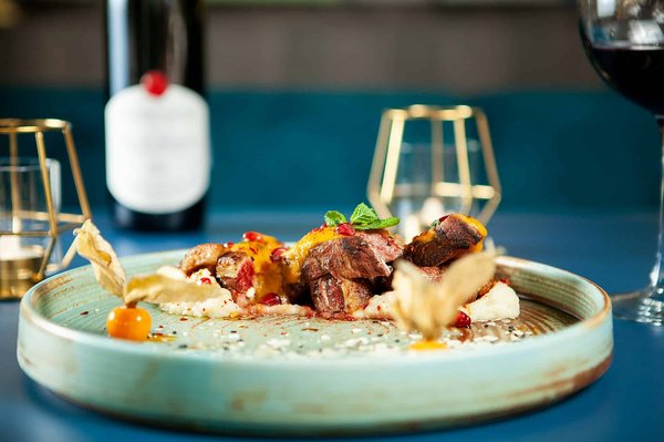 Comment découvrir les traditions de la gastronomie provençale en France?